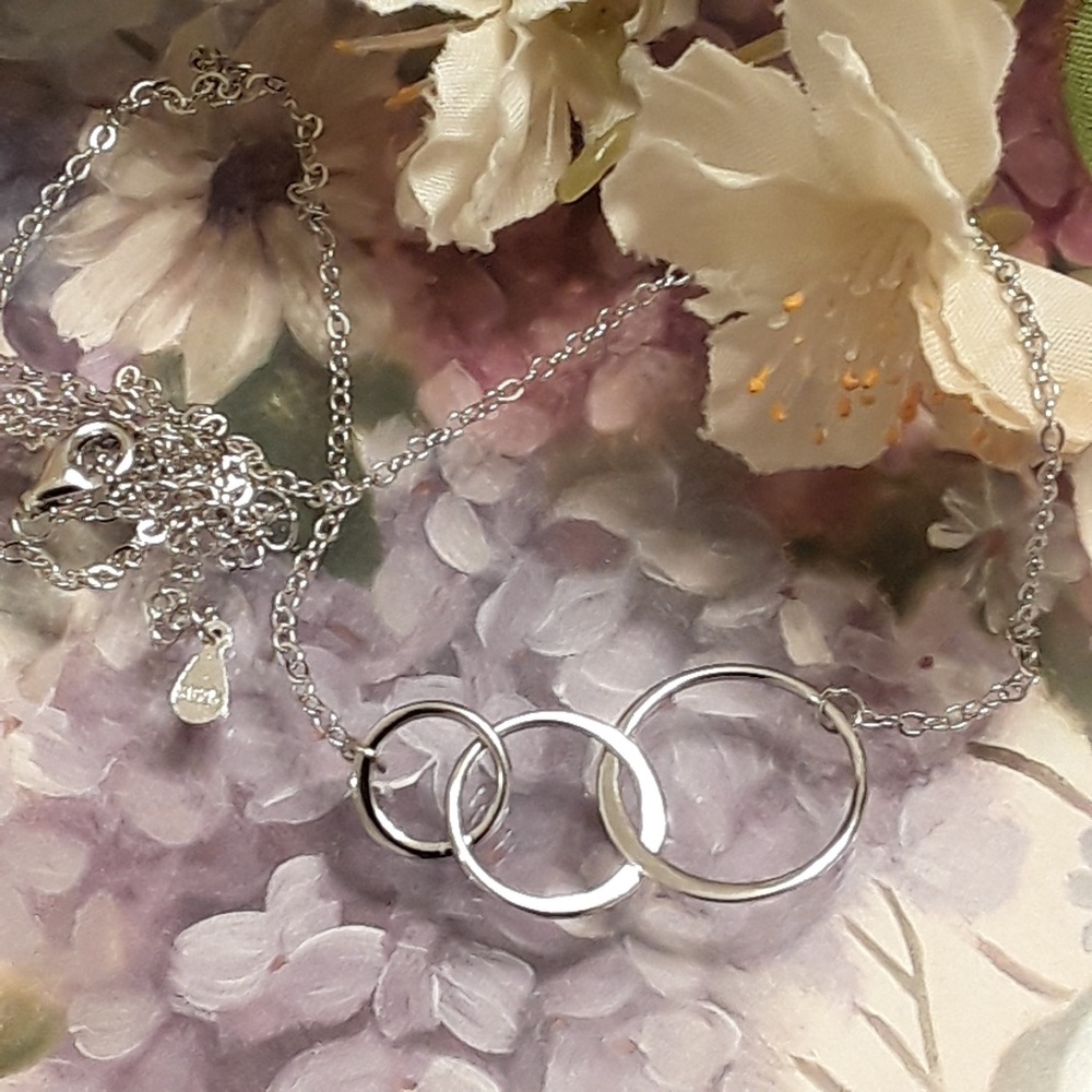 Q4 NEW Sterling Silver Generation Necklace